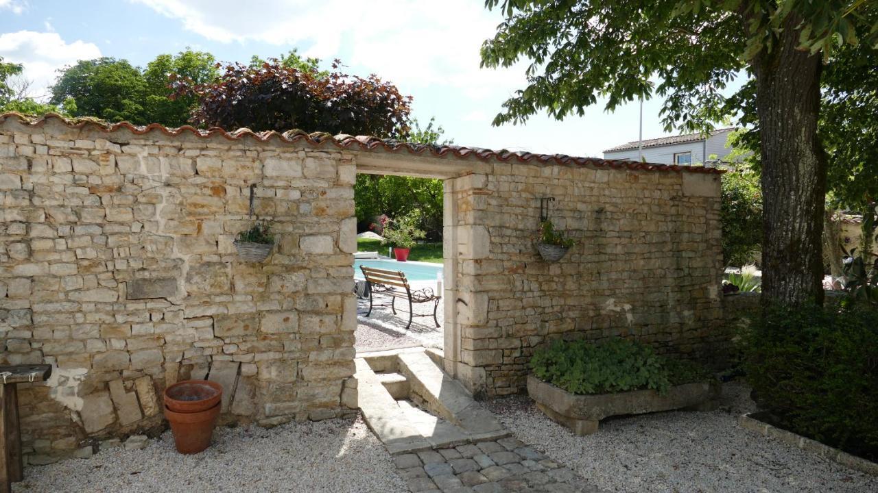 La Rochelle Et L'Aunis Acomodação com café da manhã Saint-Sauveur-d'Aunis Exterior foto